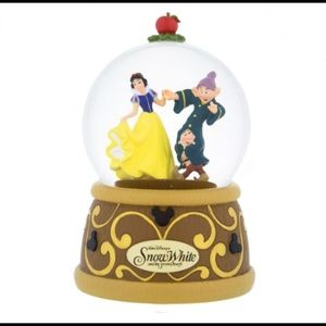 Disney Parks Exclusive - Snowglobe Snow White and The Seven Dwarfs